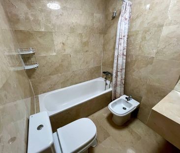 Piso de alquiler en Calle Piso en Avenida Juan Carlos I, 5, Siete P... - Photo 4