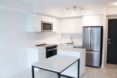 For Lease - 1461 Lawrence Avenue Unit# 803, Toronto, Ontario - Photo 2