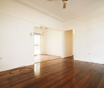 Neat & Spacious Home in a Convenient Revesby Location - Photo 6