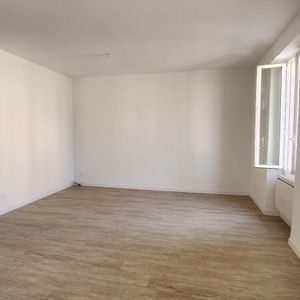 Location Appartement 3 pièces 50m² FOS SUR MER 13270 - Photo 3