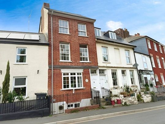 2 bedroom terraced house to rent - Photo 1
