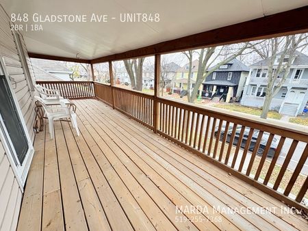 848 Gladstone Ave - UNIT848 - Photo 2