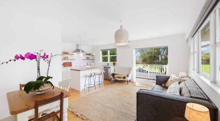 Fabulous Devonport Unit - Photo 2