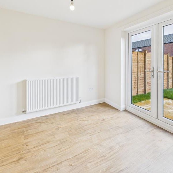 Laurie Close, Yate, Bristol - Photo 1