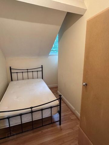 Next To Queens Library, 2B Rugby Avenue, Queens Quarter, Belfast, BT7 1RG - Photo 4