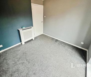 2 bedroom bungalow to rent - Photo 3