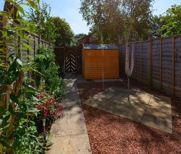 2 bedroom terraced house to rent - Photo 1