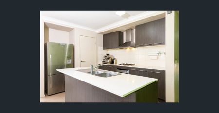 Modern Family Home in Wallan - Photo 4