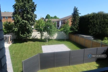 2 bedroom flat to rent - Photo 5