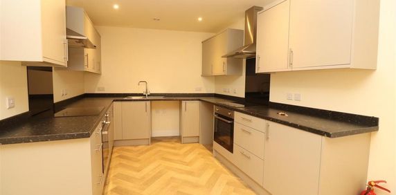 1 bedroom private hall to rent - Photo 2