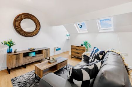 1 Bed 1 Bath - Photo 2