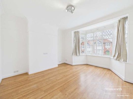 Fairfields Close, Kingsbury, London, Middlesex, NW9 - Photo 1