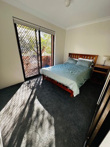 Kensington - Photo 3