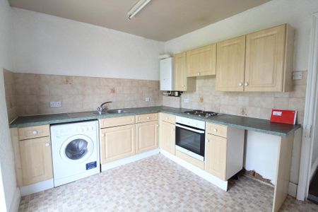 2 bedroom flat to rent - Photo 4