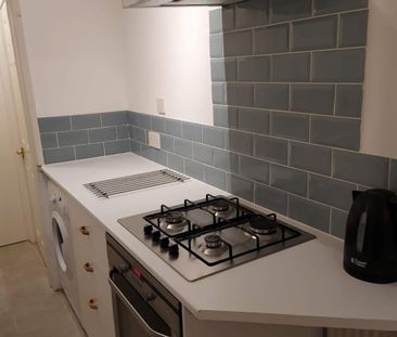 3 Bed Terraced House, Edgehill Street, RG1 - Photo 6