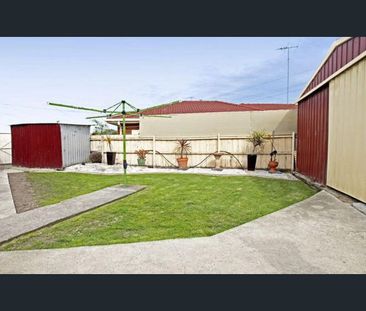 10 Langham Court, Grovedale, Vic 3216 - Photo 6