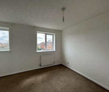 2 bedroom end of terrace house to rent - Photo 4