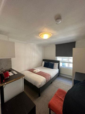 House share to rent - Photo 2