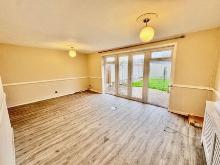 3 bedroom terraced house to rent - Photo 2