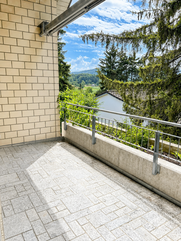 Ruhig gelegene Dachwohnung mit sonniger Terrasse - Photo 3
