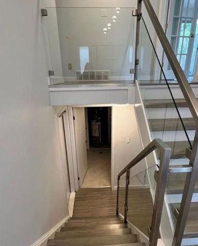 For Lease - 213 Northlake Drive, Waterloo, Ontario - Photo 4