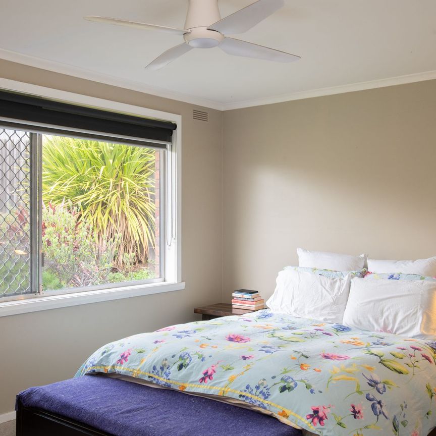 Feel at Home, Living Here! - Photo 1