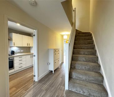 2 bedroom terraced house to rent - Photo 2