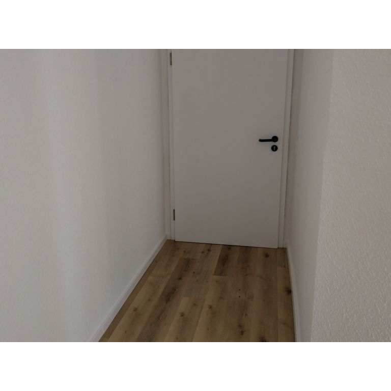 - 2 - Raumwohnung mit Balkon in Freital - Photo 1