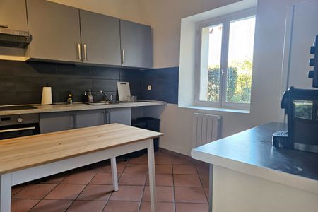 AIX EN PROVENCE - Luynes T3 meublé de 63 m2 à la campagne - Photo 2