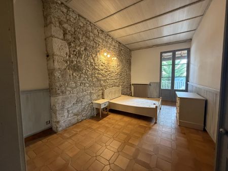 Location Appartement 2 pièces 106m² STE FOY LA GRANDE 33220 - Photo 4