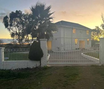 Smaller families welcome - Photo 5