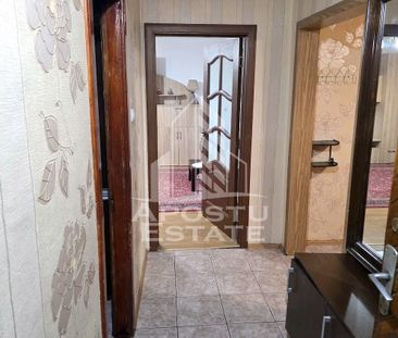 Apartament cu 4 camere de inchiriat in zona Dambovita - Fotografie 6