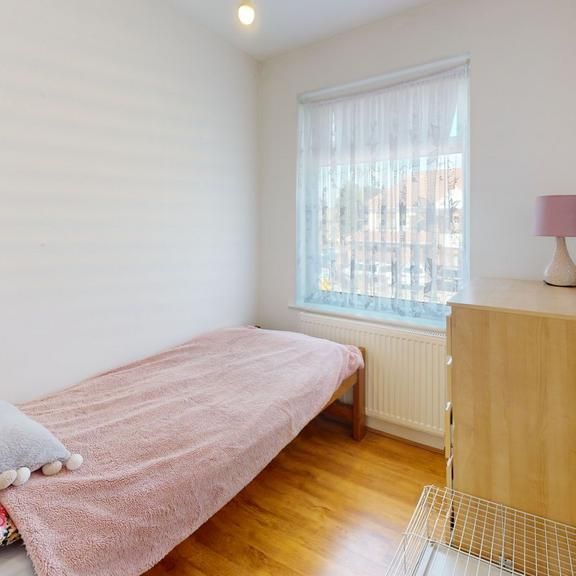 3 bedroom property to rent - Photo 1