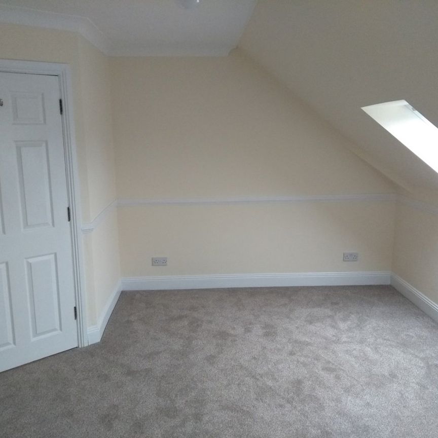 Studio Flat, Hill Lane, SO15 - Photo 1