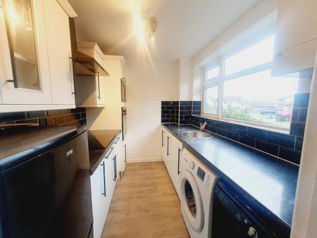 2 bedroom end of terrace house to rent - Photo 4