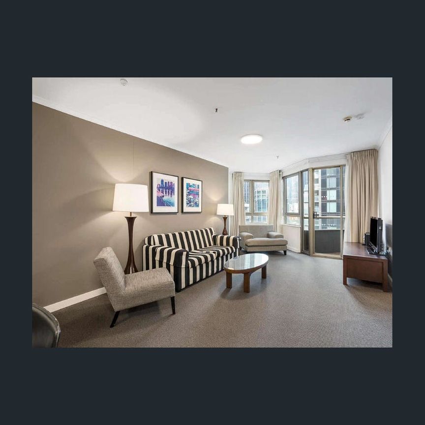 Residences @ 333 Exhibition St – Furnished 1 bedroom Apartment incl water - Photo 1