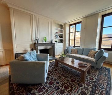 Superb 3.5 room apartment with fireplaces and character - Photo 1