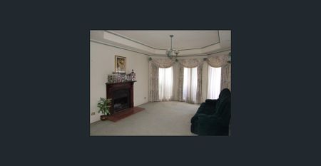 Executive Living in the Heart of Wheelers Hill – Grand Family Residence - Photo 3