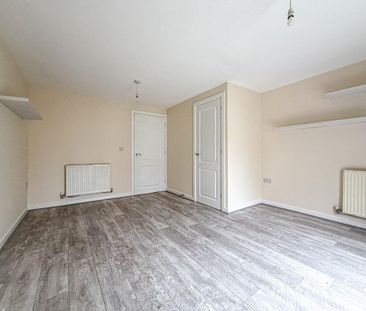 2 bedroom semi-detached house to rent - Photo 6