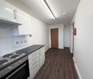 3 bedroom property to rent - Photo 3