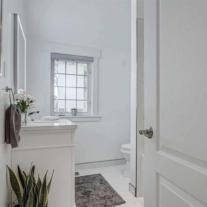 For Lease - 92 Lake Crescent, Toronto, Ontario - Photo 1