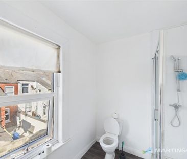 4 bedroom terraced house to rent - Photo 4