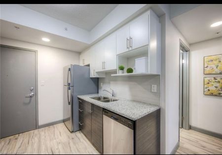 For Lease - 258B Sunview Street Unit# 2515, Waterloo, Ontario - Photo 4