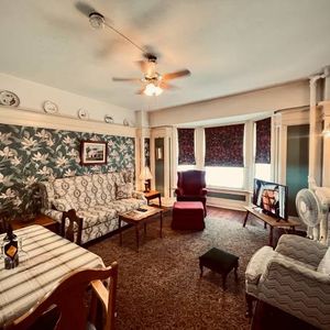 SUITES OFFERED IN HISTORIC ARUNDEL MANSIONS HOTEL BUILT IN 1912 - Photo 2