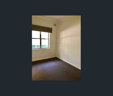 Two bedroom unit walking distance to the main CBD & West Tamworth S... - Photo 3