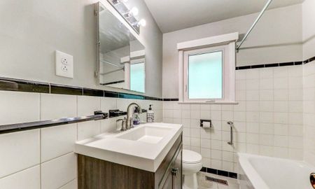 For Lease - 482 Nipigon Street Unit# Main, Oshawa, Ontario - Photo 4