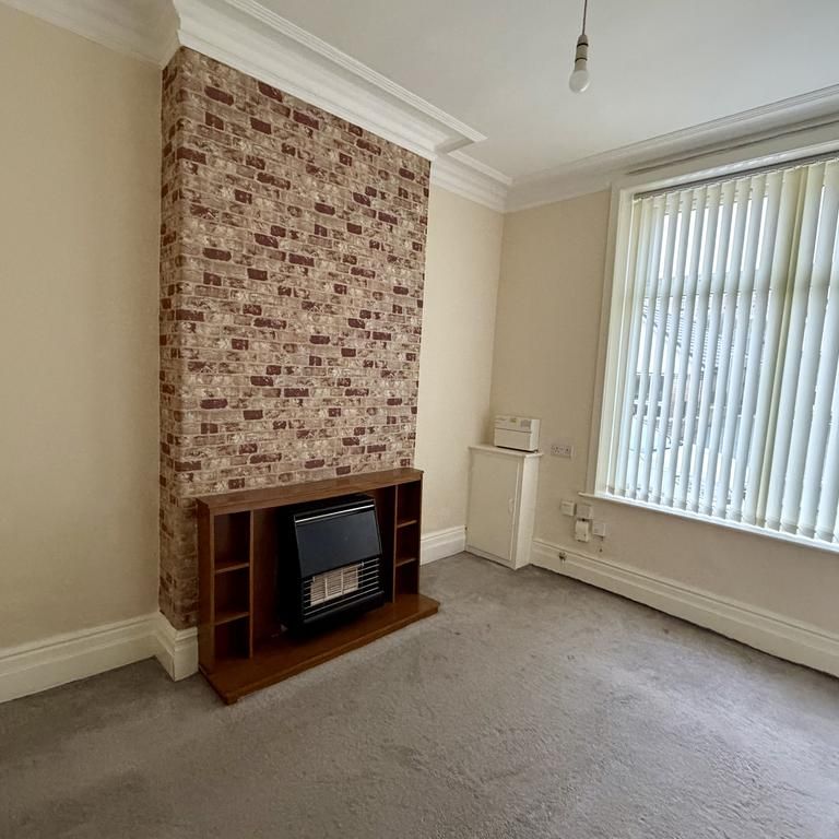 2 bedroom house to rent - Photo 1
