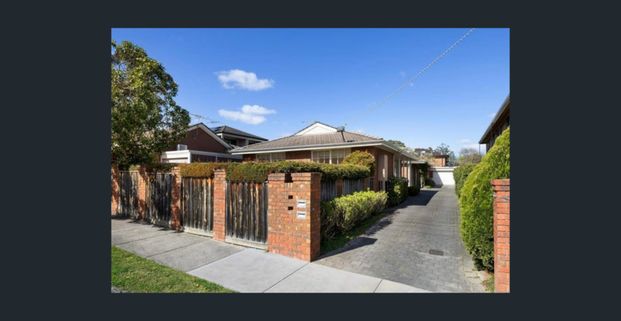 Light-Filled Three-Bedroom Villa in Private Inner-East Setting - Photo 1