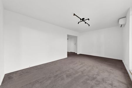 2/211 Brighton Road, Elwood VIC 3184 - Apartment For Rent | Domain - Photo 3