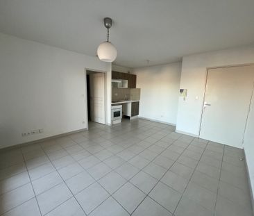 Location Appartement 2 pièces 37m² NARBONNE 11100 - Photo 2